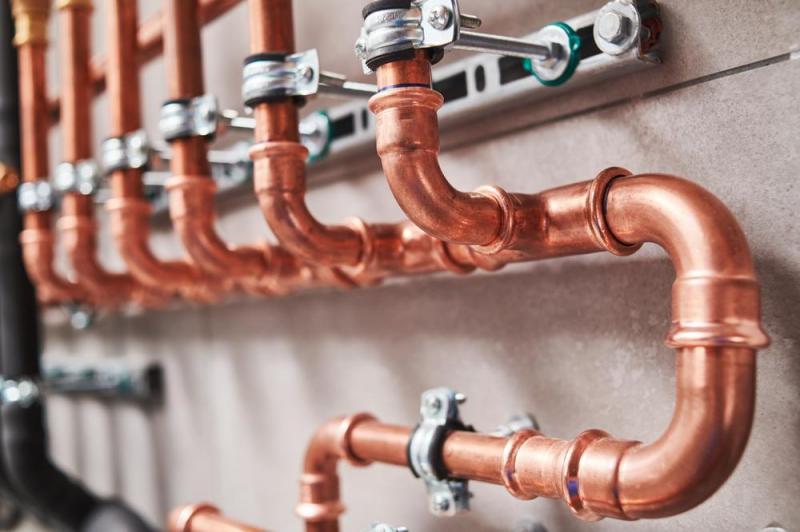 Cr&eacute;er une nouvelle installation sanitaire &agrave; Dole demande d'anticiper l'arriv&eacute;e d'eau et l'&eacute;vacuation